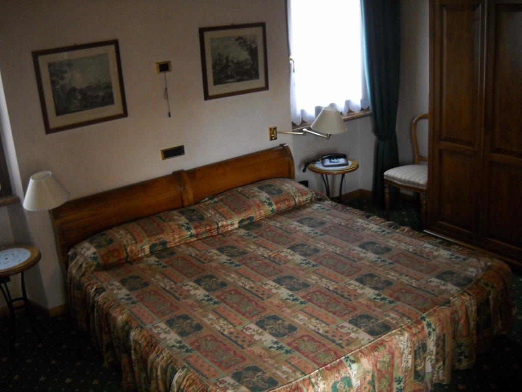 Hotel Faccioli Valeggio sul Mincio Rom bilde