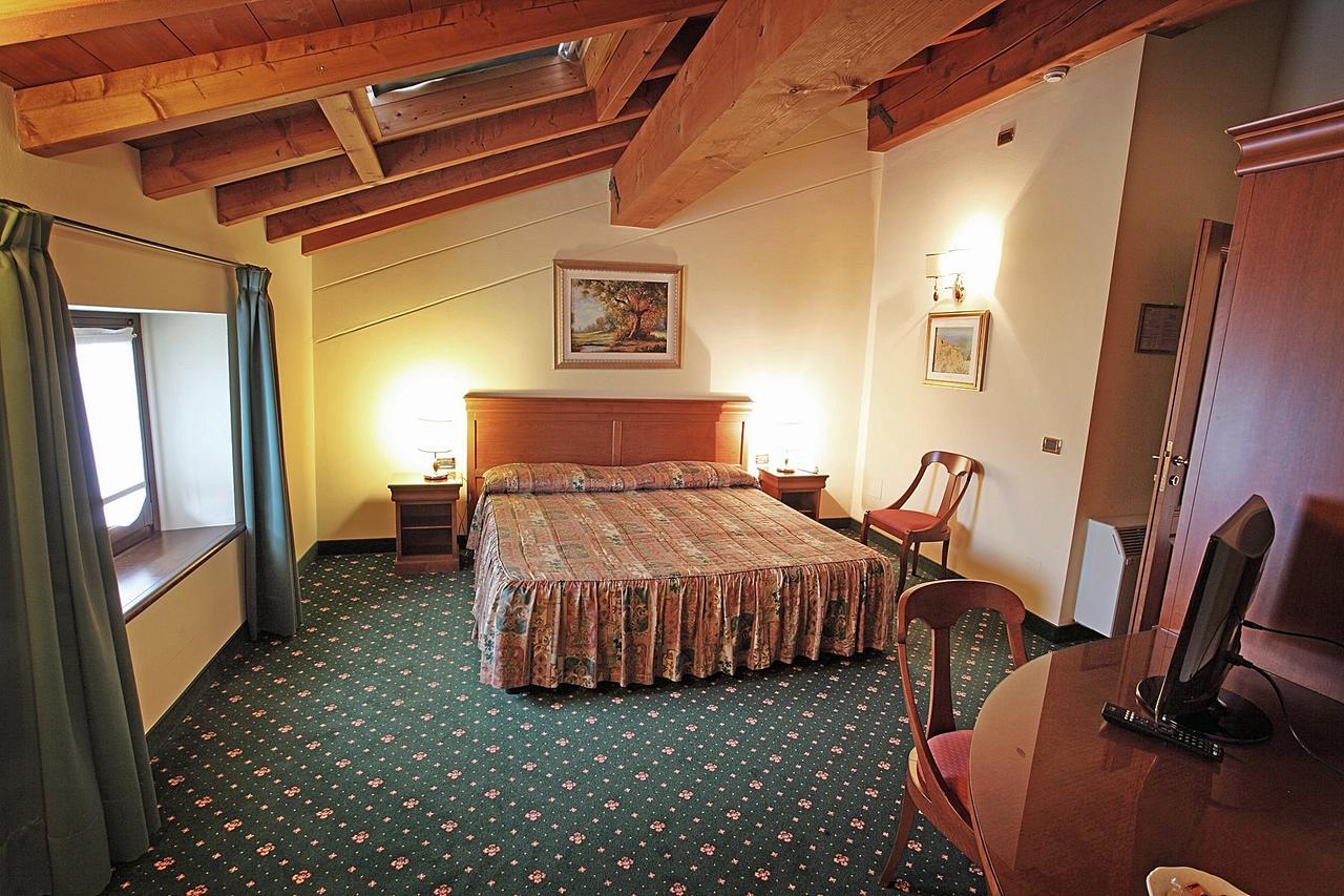 Hotel Faccioli Valeggio sul Mincio Eksteriør bilde